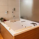 Le Del Nostromo Bed & Breakfast 3*