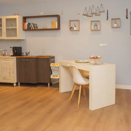 Le Del Nostromo Bed & Breakfast 3*